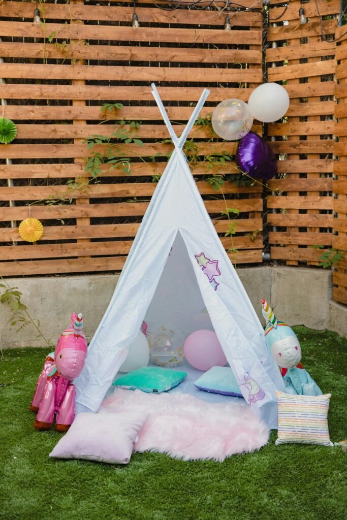 Monobeach Princess Castle Play Tent: A Magical Indoor and Outdoor Hideaway for Girls”